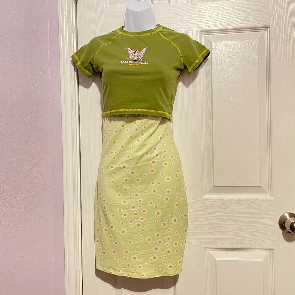 green dress